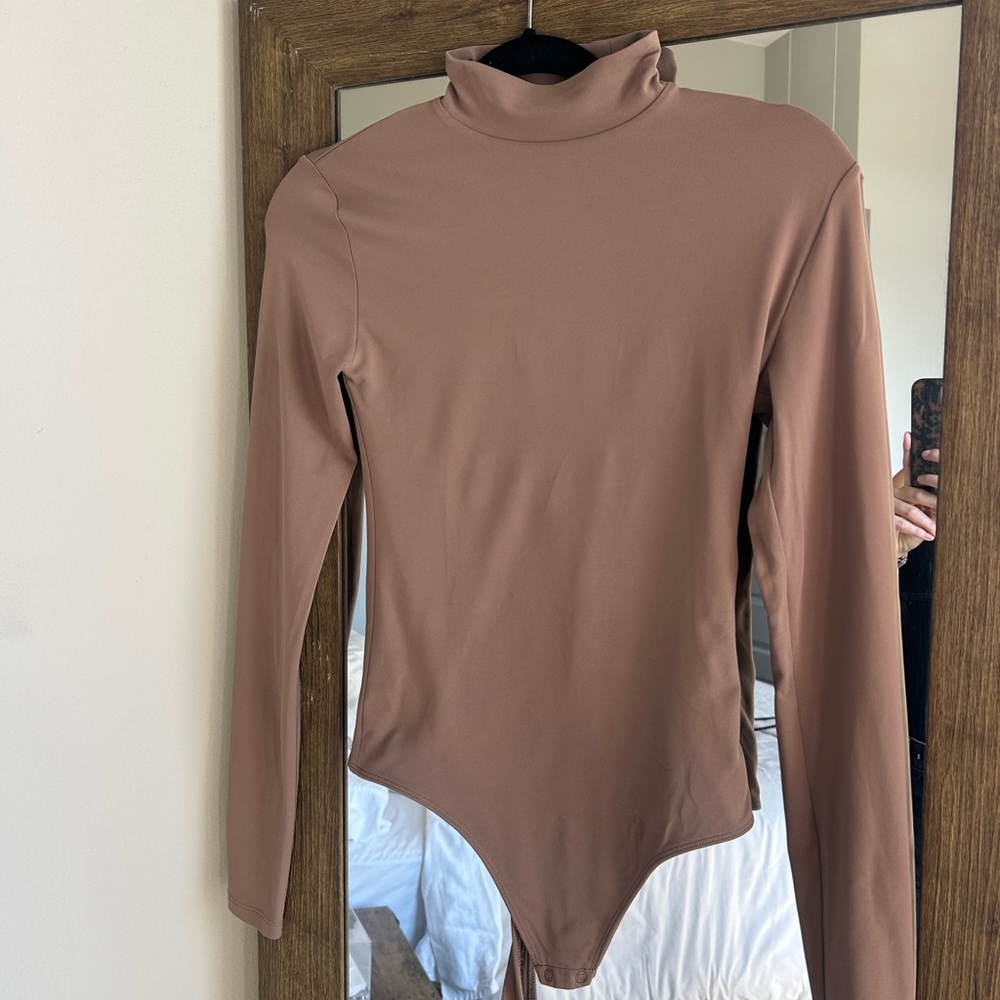 Babaton Taupe Long Sleeve Bodysuit